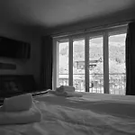 Hotell Grischalodge Mit Bergblick Seit 1929 - Schlicht, Preiswert Und Mit Einem Touch Nostalgie Parpan