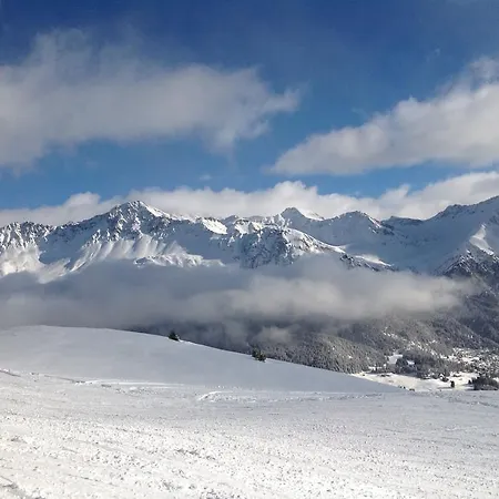 Grischalodge Mit Bergblick Seit 1929 - Schlicht, Preiswert Und Mit Einem Touch Nostalgie Hotell *