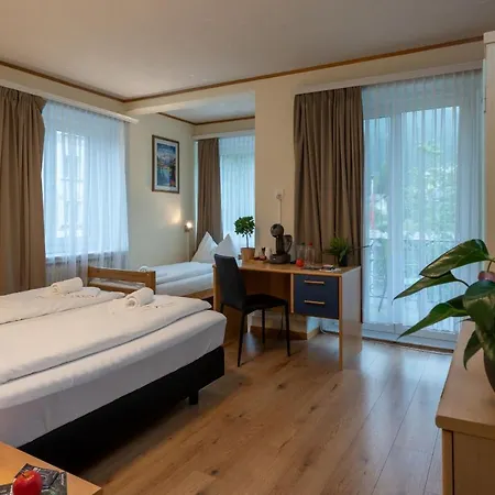 Grischalodge Mit Bergblick Seit 1929 - Schlicht, Preiswert Und Mit Einem Touch Nostalgie Parpan