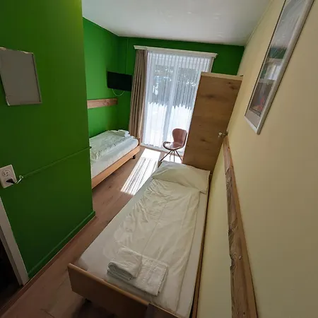 Grischalodge Mit Bergblick Seit 1929 - Schlicht, Preiswert Und Mit Einem Touch Nostalgie Parpan