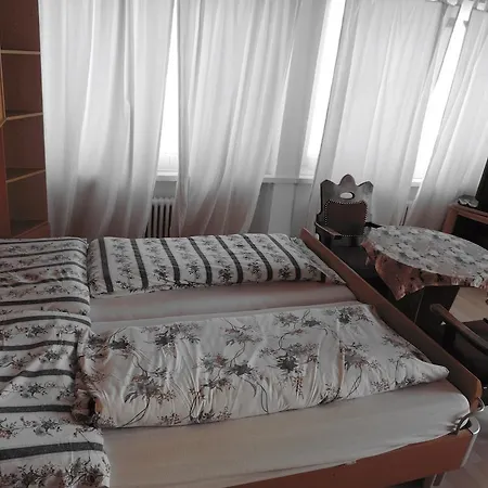 Grischalodge Mit Bergblick Seit 1929 - Schlicht, Preiswert Und Mit Einem Touch Nostalgie *