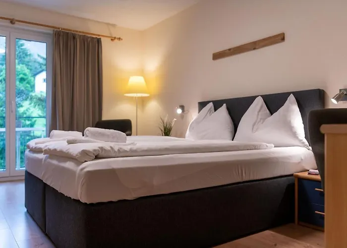 Otel Grischalodge Mit Bergblick Seit 1929 - Schlicht, Preiswert Und Mit Einem Touch Nostalgie *