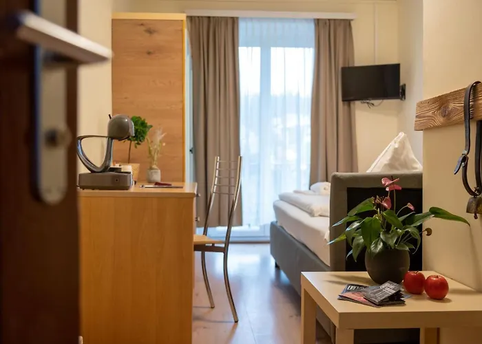 Grischalodge Mit Bergblick Seit 1929 - Schlicht, Preiswert Und Mit Einem Touch Nostalgie * Parpan