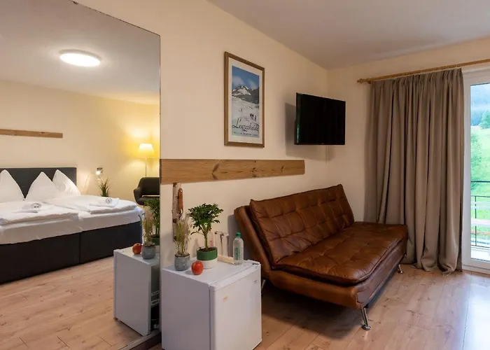 Grischalodge Mit Bergblick Seit 1929 - Schlicht, Preiswert Und Mit Einem Touch Nostalgie Parpan