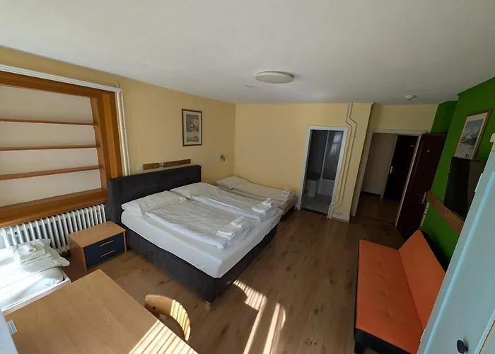 Otel Grischalodge Mit Bergblick Seit 1929 - Schlicht, Preiswert Und Mit Einem Touch Nostalgie Parpan