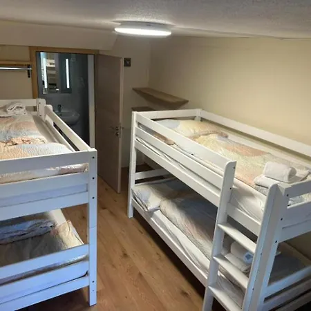 Ξενοδοχείο Grischalodge Mit Bergblick Seit 1929 - Schlicht, Preiswert Und Mit Einem Touch Nostalgie *