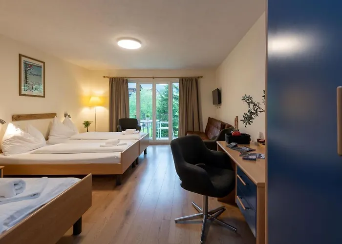 Grischalodge Mit Bergblick Seit 1929 - Schlicht, Preiswert Und Mit Einem Touch Nostalgie Hotel