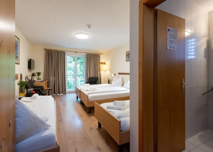 Grischalodge Mit Bergblick Seit 1929 - Schlicht, Preiswert Und Mit Einem Touch Nostalgie * Parpan