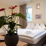Hotel Grischalodge Mit Bergblick Seit 1929 - Schlicht, Preiswert Und Mit Einem Touch Nostalgie Parpan