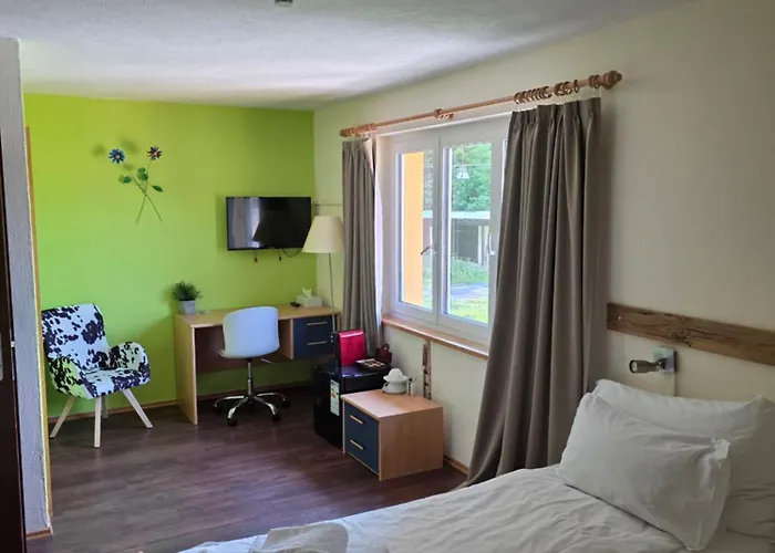 Grischalodge Mit Bergblick Seit 1929 - Schlicht, Preiswert Und Mit Einem Touch Nostalgie Parpan